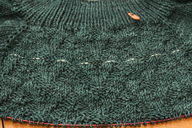 I love this colour. I am also totally smitten by these chevrons. 