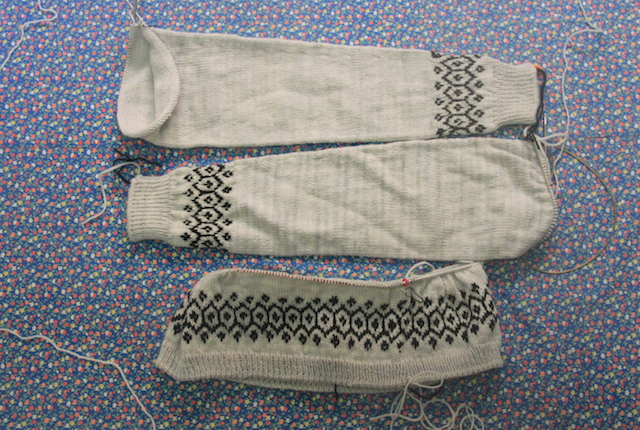 I'm just a few rows into the waist decreases, but so far so good on the body portion.